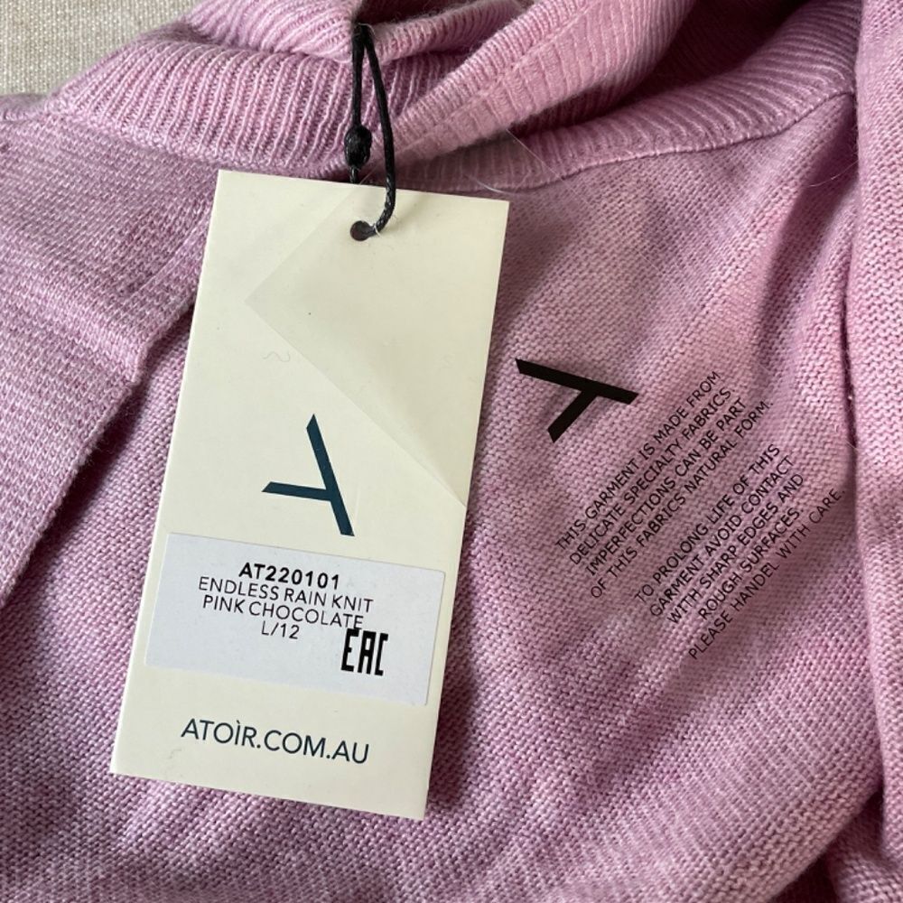 Atoir Lilac Open-Back Mock Neck Sweater - Picture 5 of 12